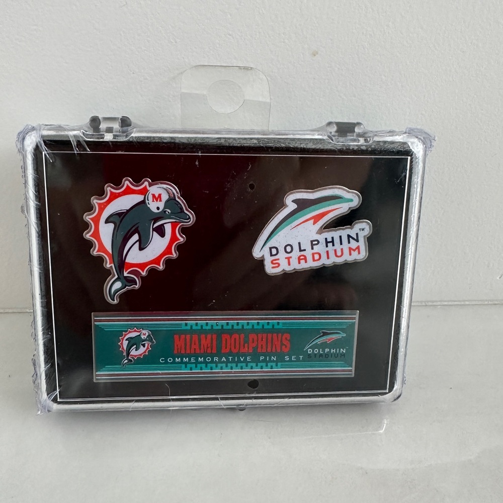 Miami Dolphins Sealed Commemorative Pin Set 2006–2007 Season
